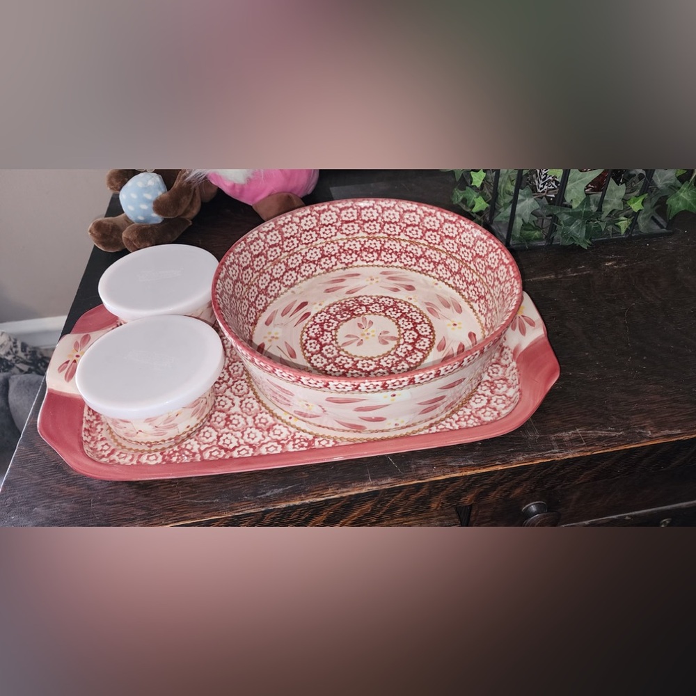 Temptations Cranberry set